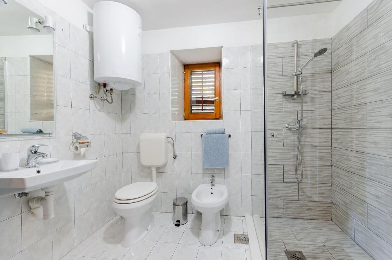 Apartment Josip Plomin Exterior photo
