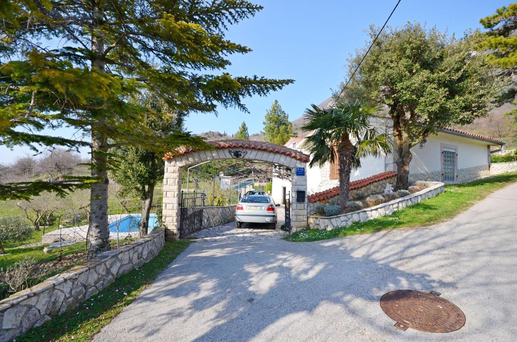 Apartment Josip Plomin Exterior photo